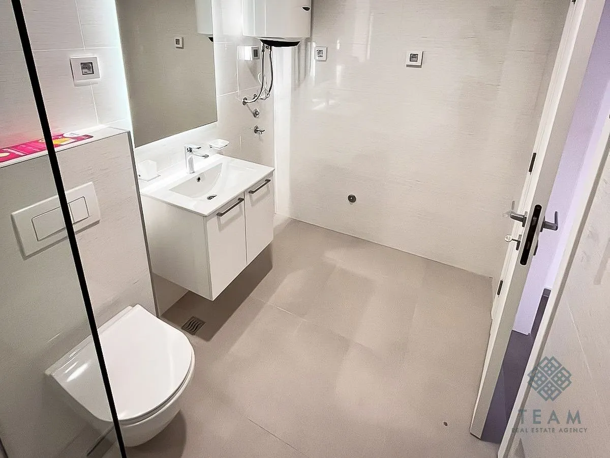 Prodaja, trosoban stan, 106m², Stari Aerodrom, Podgorica