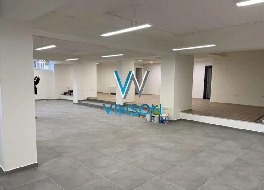 Izdavanje, poslovni prostor, 212m², Bulevar Oslobodjenja, Novi Sad Sve Podlokacije