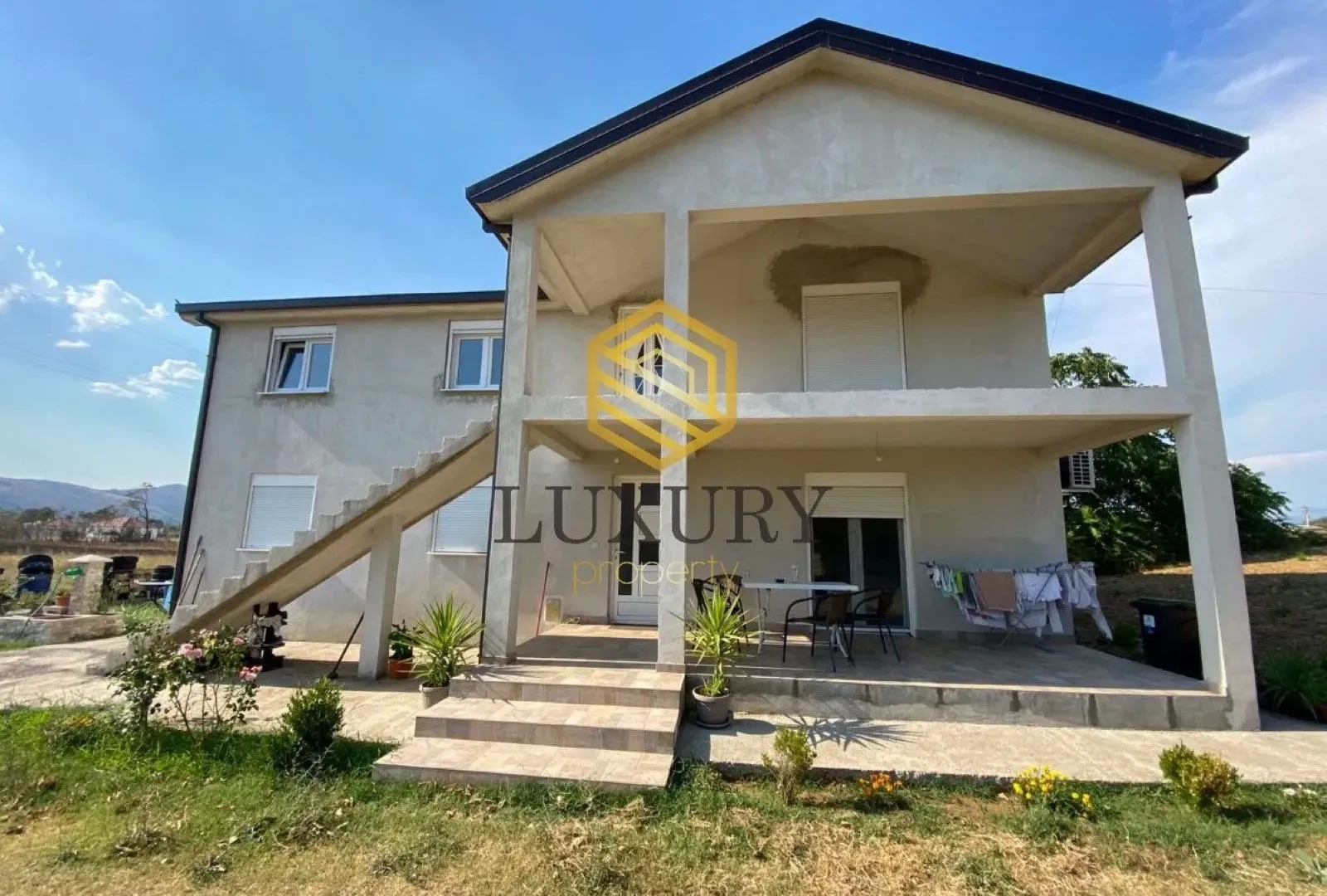 Sale, house, 280m², Zeta, Podgorica
