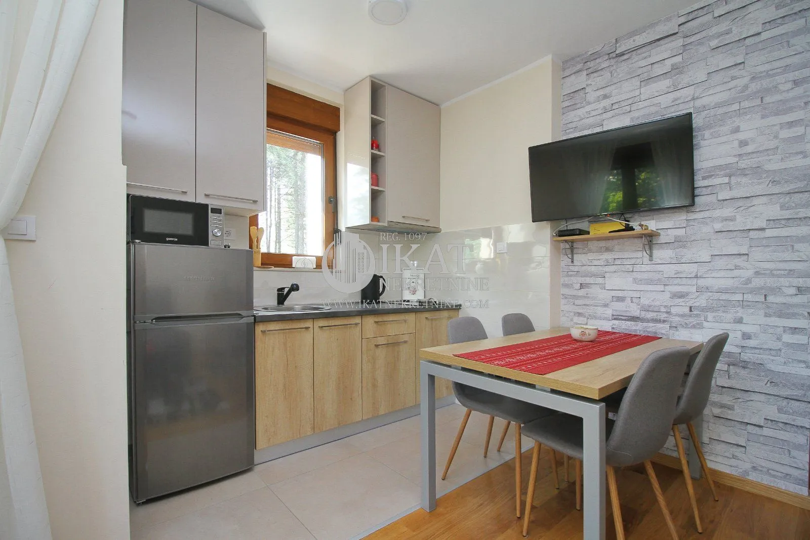 Prodaja, jednosoban stan, 39m², Centar, Zlatibor