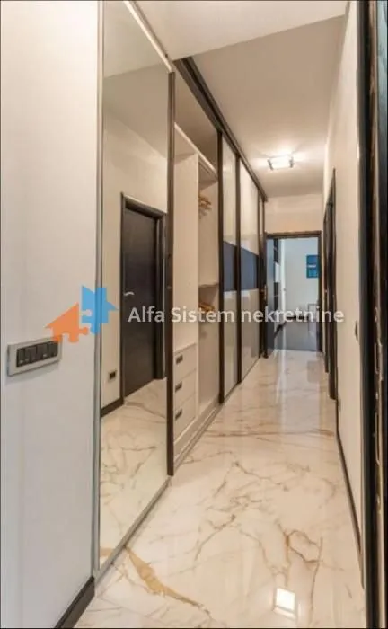 Rent, four bedroom apartment, 87m², Stari Grad, Beograd