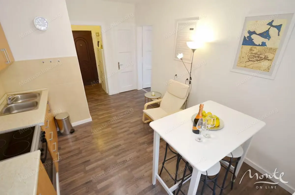 Prodaja, jednosoban stan, 34m², Grad, Kotor