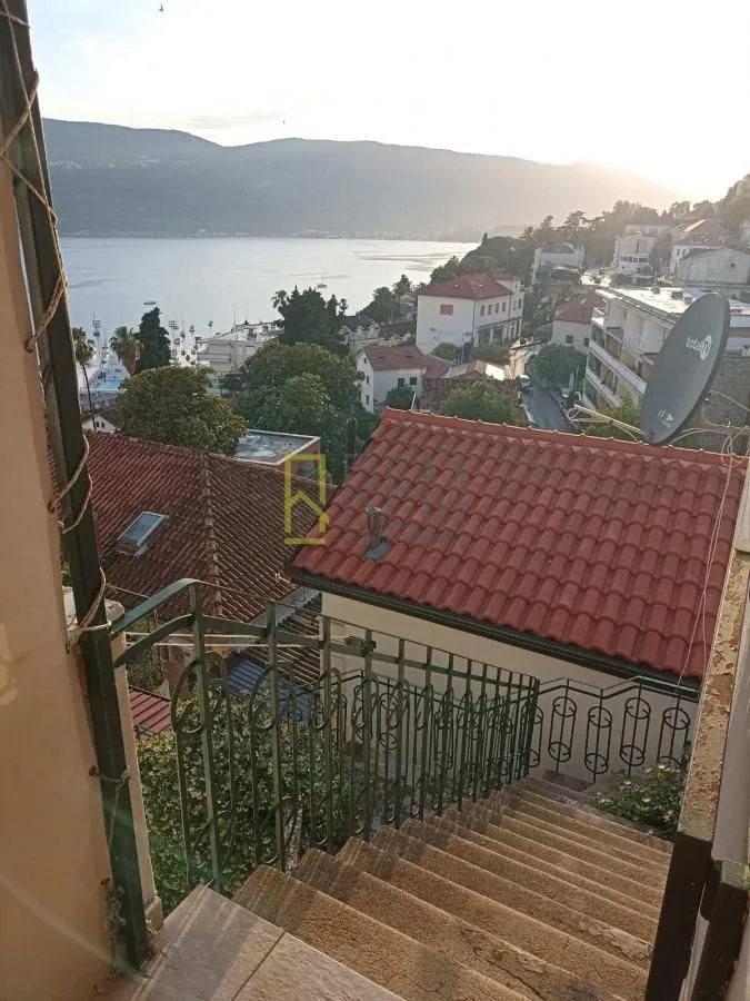 Prodaja, jednosoban stan, 40m², Herceg Novi, Crna Gora