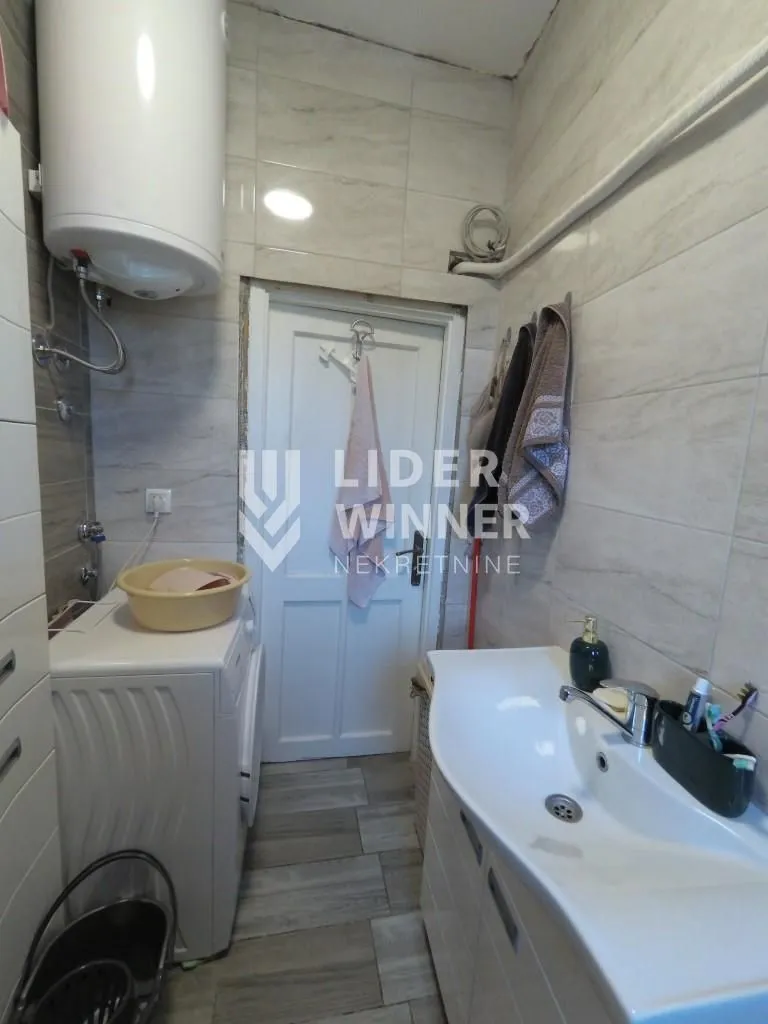 Sale, three bedroom apartment, 55m², Bogoslovija, Palilula Sve Podlokacije