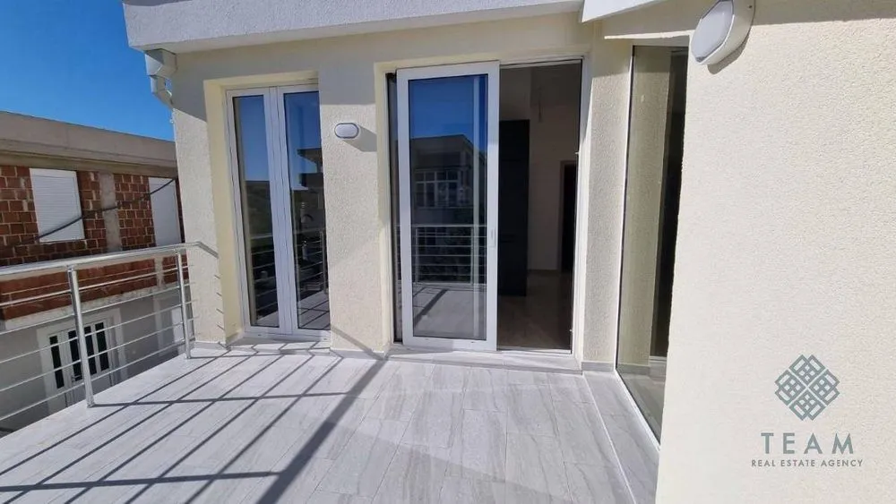 Prodaja, dvosoban stan, 81m², Đenovići, Herceg Novi