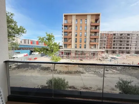 Izdavanje, dvosoban stan, 55m², City Kvart, Podgorica - image 2