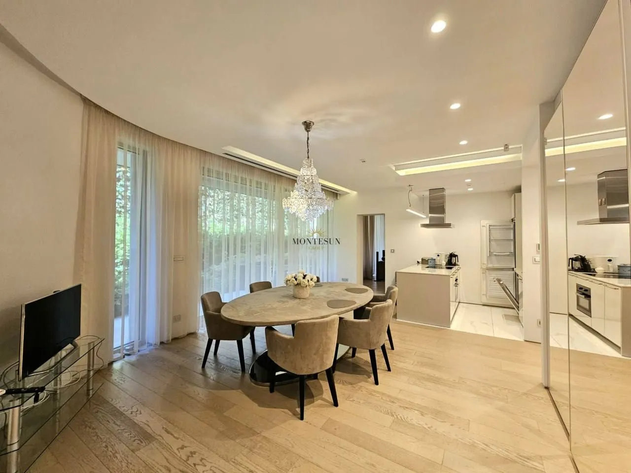 Rent, two bedroom apartment, 156m², Dukley Gardens, Budva