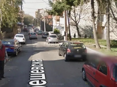 Parking garaža in Gradska Bolnica