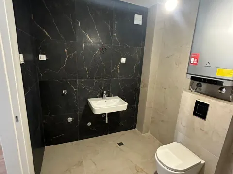 Prodaja, trosoban stan, 111m², Tološka šuma, Podgorica - image 4