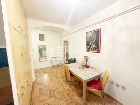 Sale, two bedroom apartment, 56m², Stari Grad, Beograd - image 12