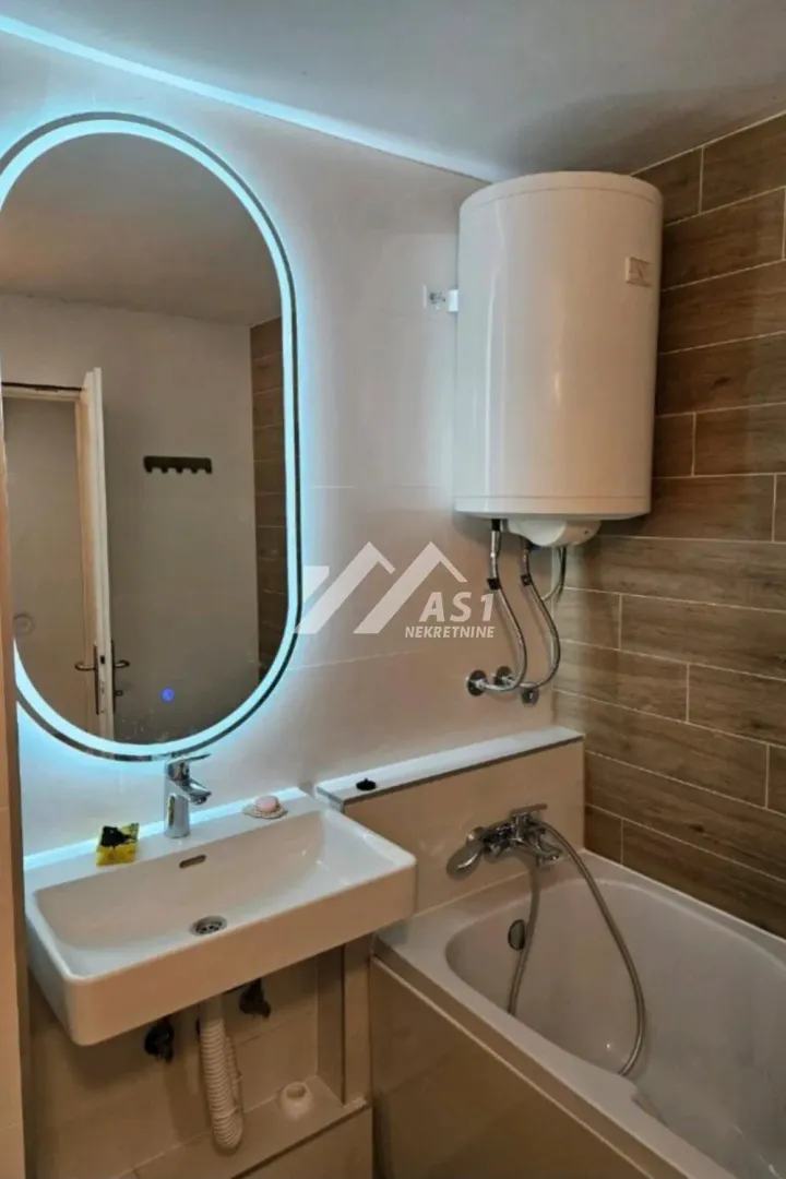 Rent, two bedroom apartment, 56m², Bulevar Oslobodjenja, Novi Sad Sve Podlokacije