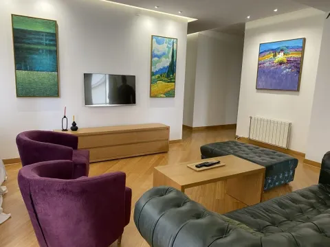 Izdavanje, trosoban stan, 103m², Stari Grad, Beograd - image 3