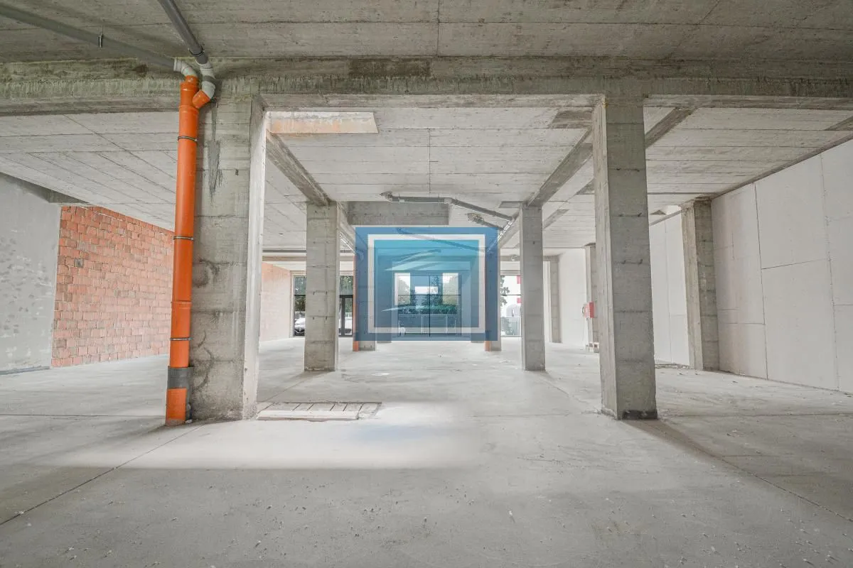 Sale, office space, 315m², Voždovac Sve Podlokacije, Beograd