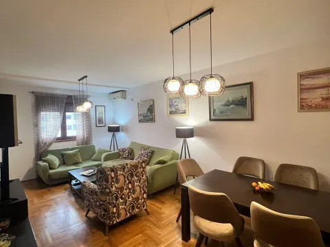 Prodaja, dvosoban stan, 70m², Stari Aerodrom, Podgorica - image 3