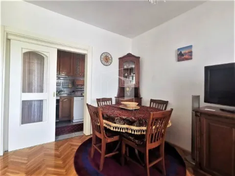 Izdavanje, jednosoban stan, 50m², Centar, Podgorica - image 3