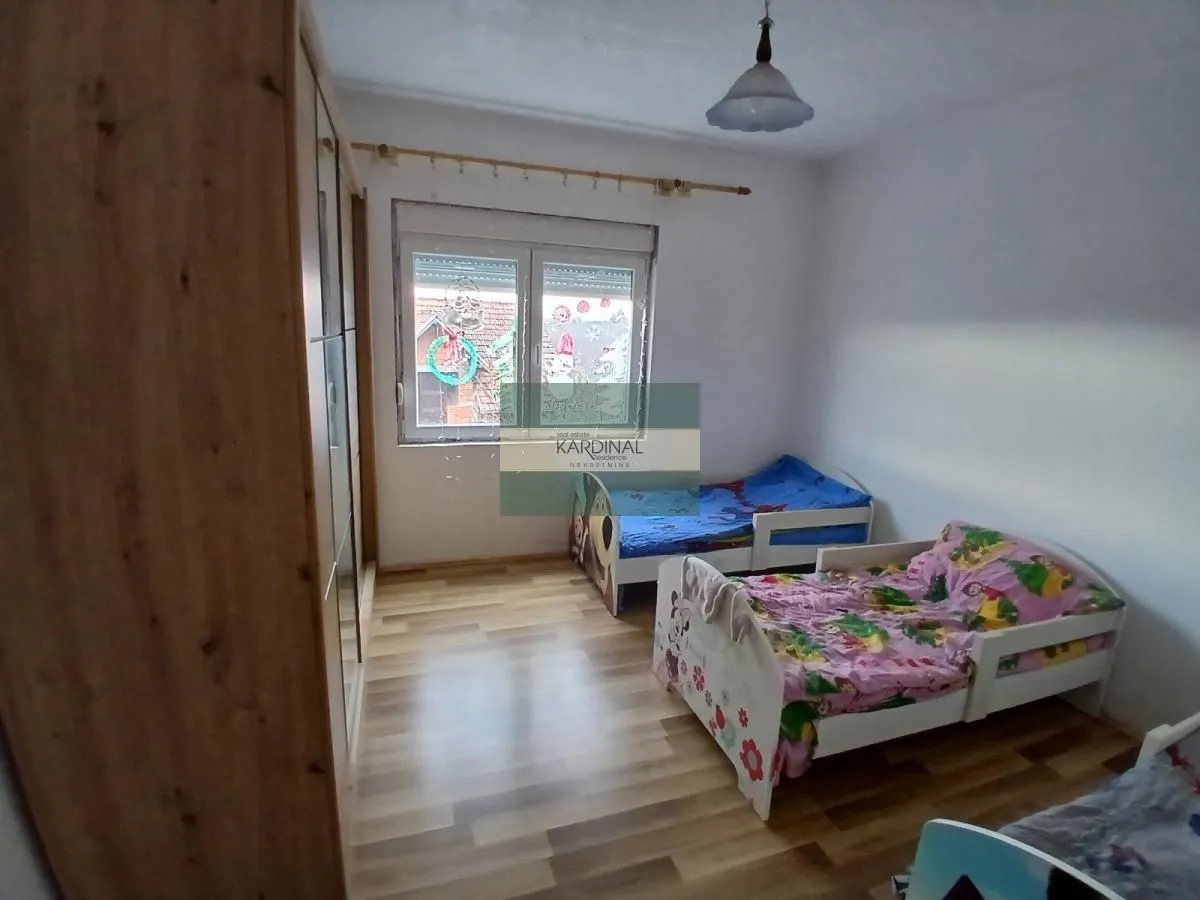 Prodaja, kuća, 330m², Topola, Srbija