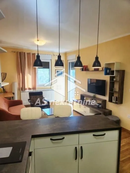 Rent, apartment, 37m², Zemun Sve Podlokacije, Beograd