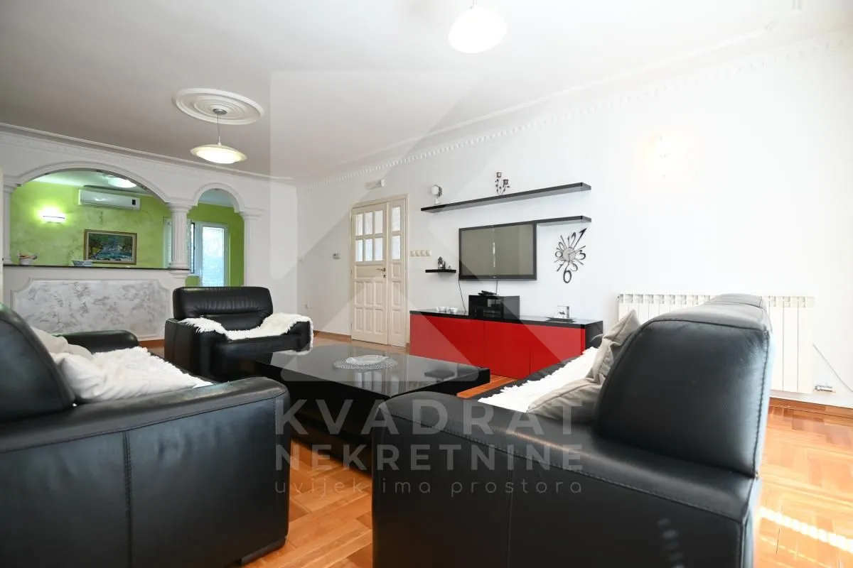 Izdavanje, trosoban stan, 150m², Donja Gorica, Podgorica
