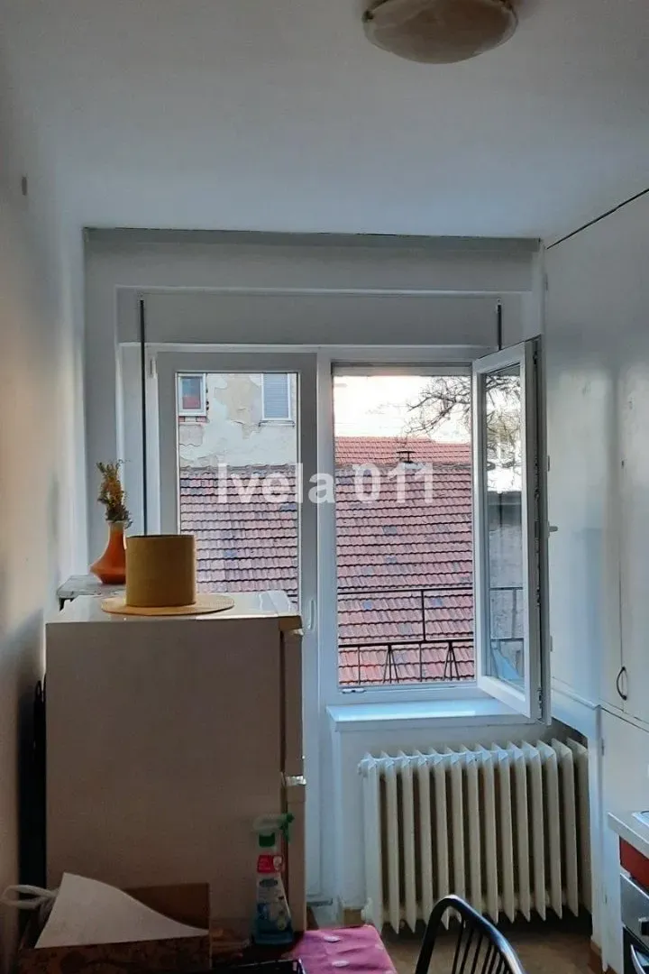 Sale, two bedroom apartment, 50m², Kalenić Pijaca, Vračar Sve Podlokacije