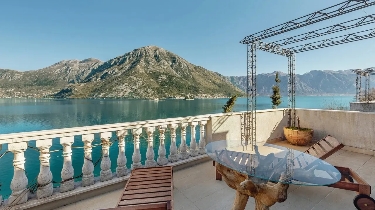 Sale, two bedroom apartment, 92m², Kostanjica, Kotor