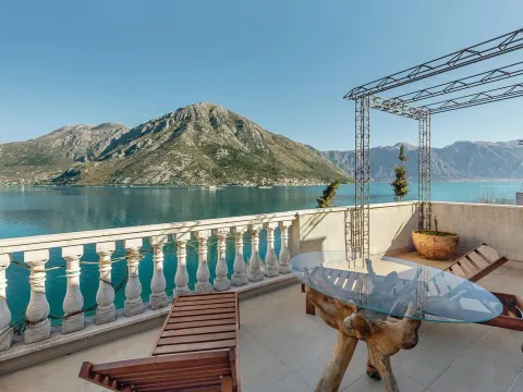Sale, two bedroom apartment, 92m², Kostanjica, Kotor