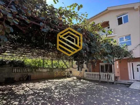 Rent, two bedroom apartment, 550m², Tološi, Podgorica - image 3