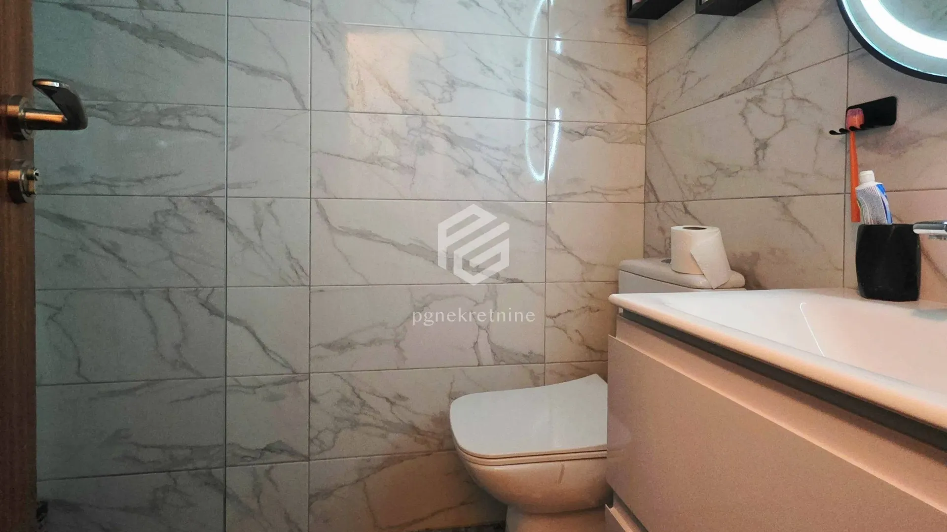 Prodaja, jednosoban stan, 35m², Tološi, Podgorica