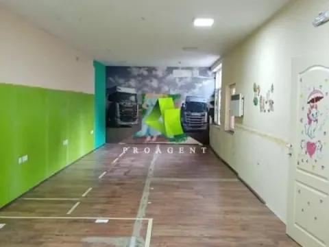 Prodaja, kuća, 230m², Centar, Niš - image 2