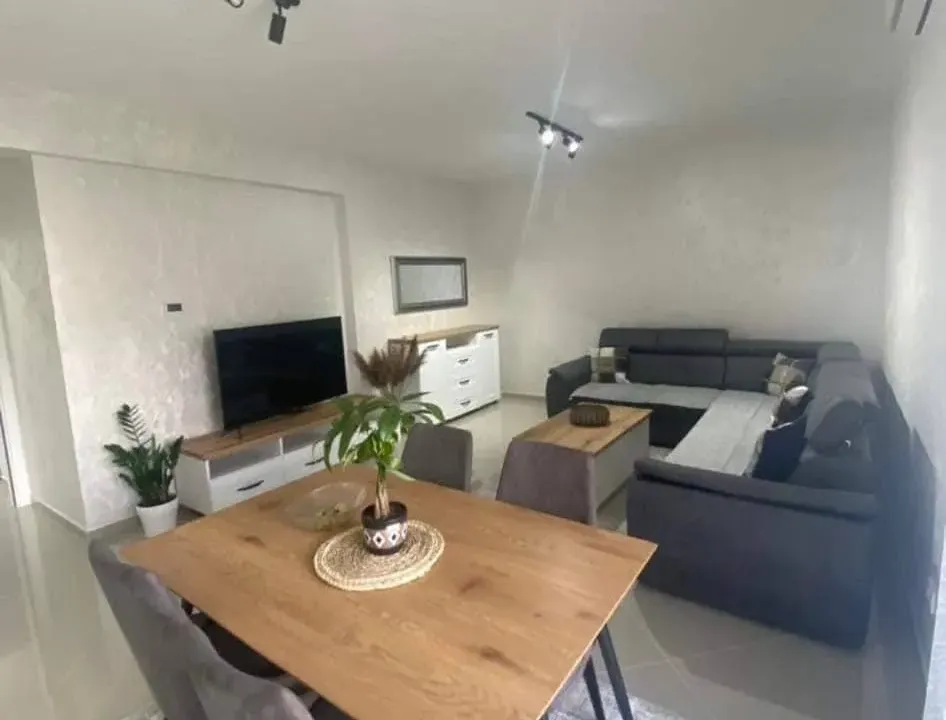 Sale, two bedroom apartment, 69m², Centar, Bar