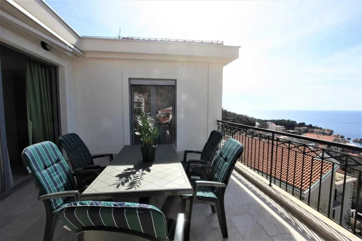 Sale, two bedroom apartment, 120m², Sveti Stefan, Budva