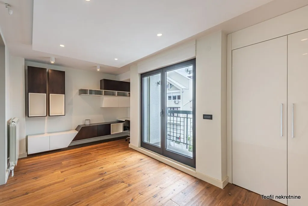 Sale, house, 305m², Čukarica, Beograd