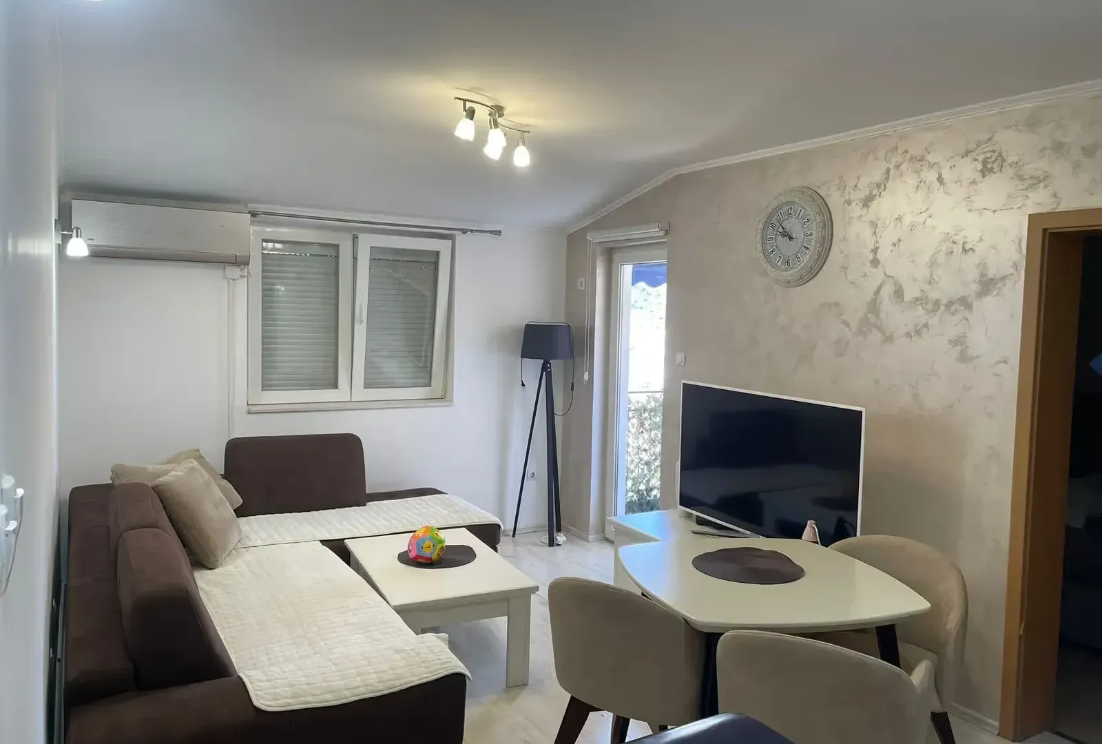 Rent, apartment, 50m², Kotor, Crna Gora