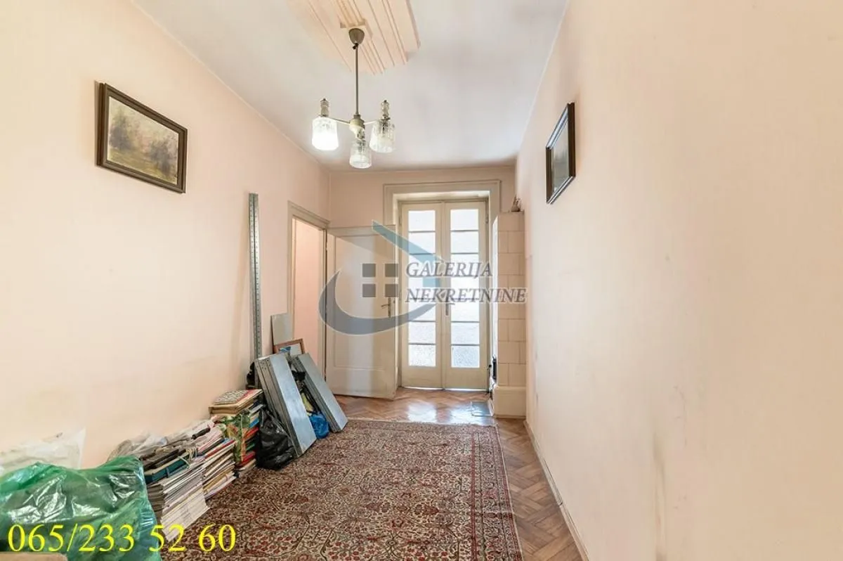 Prodaja, trosoban stan, 77m², Stari Grad, Beograd