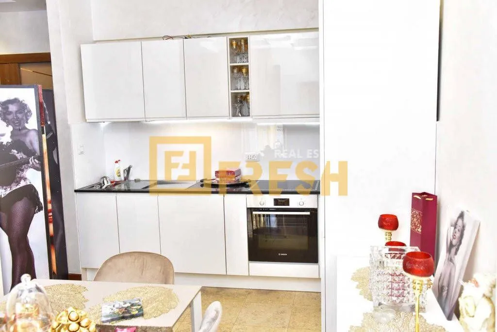 Rent, four bedroom apartment, 140m², Centar, Podgorica