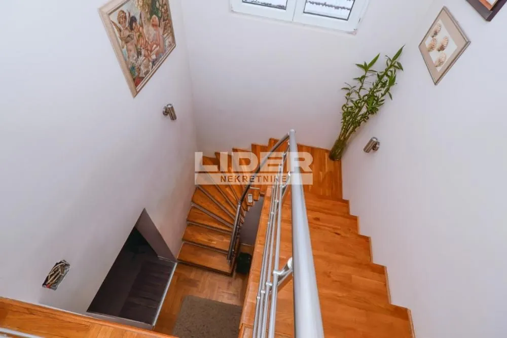 Sale, apartment, 95m², Železnik, Beograd