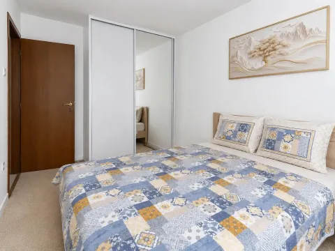 Rent, three bedroom apartment, 200m², Gorica C, Podgorica - image 15