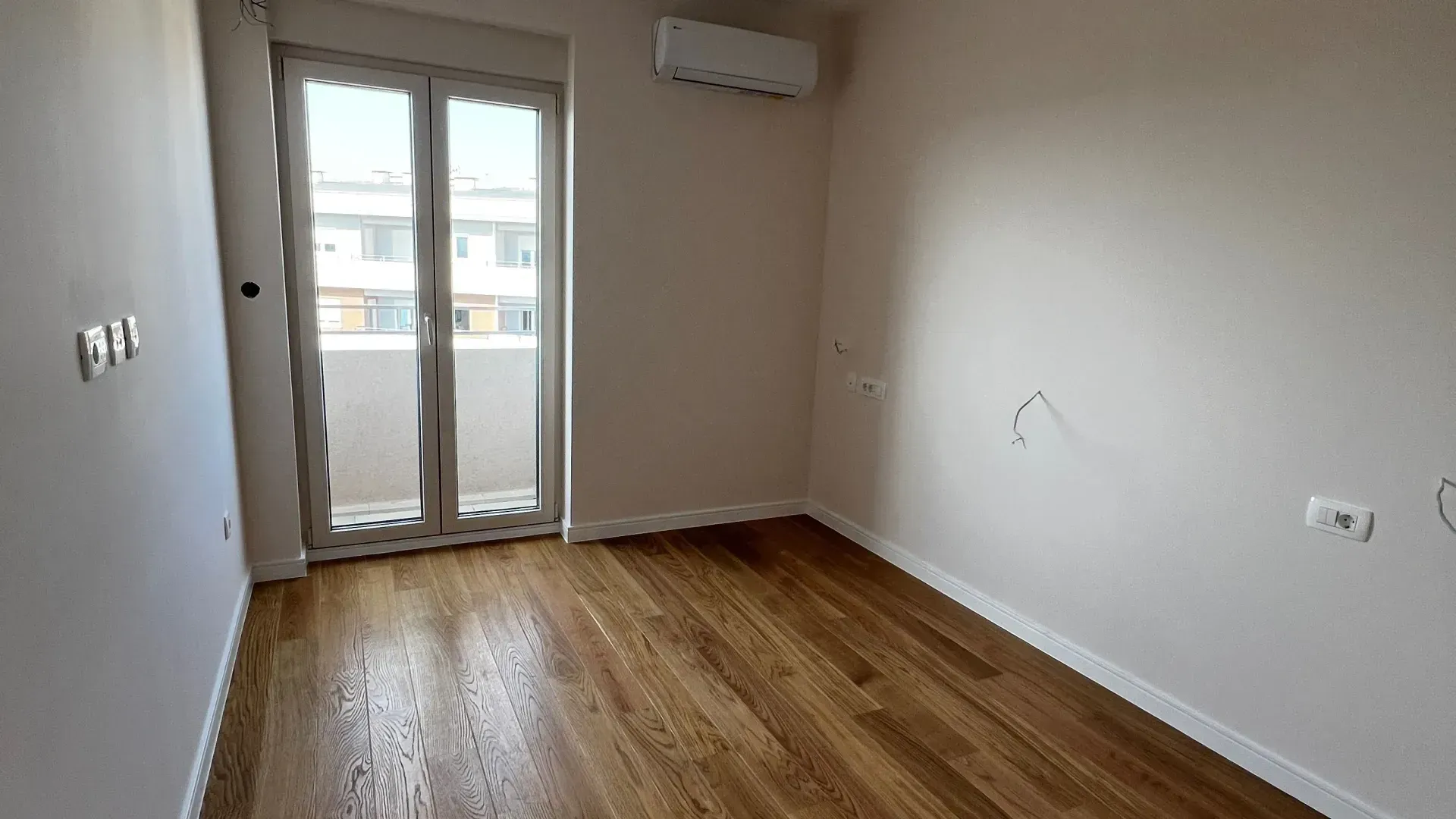 Prodaja, dvosoban stan, 71m², Central Point, Podgorica