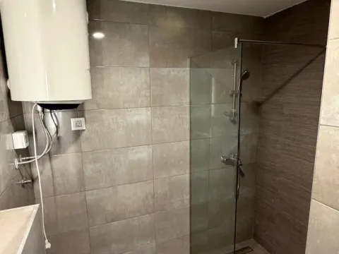 Prodaja, jednosoban stan, 46m², Stari Aerodrom, Podgorica - image 7