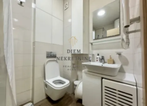 Izdavanje, jednosoban stan, 45m², City Kvart, Podgorica - image 2