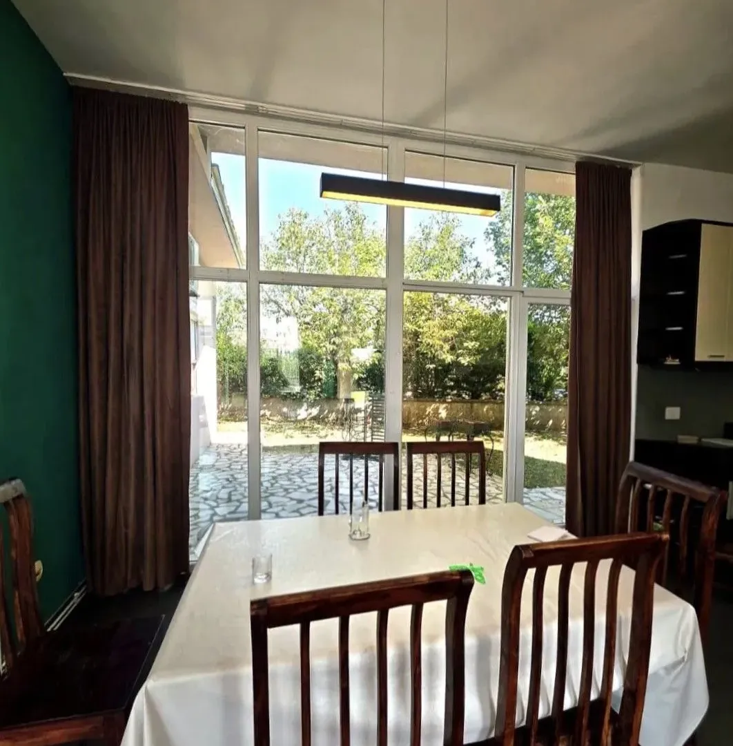 Rent, house, 250m², Tološi, Podgorica