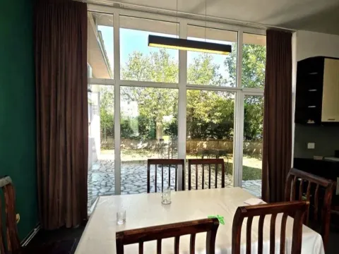 Rent, house, 250m², Tološi, Podgorica - image 7