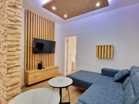 Sale, two bedroom apartment, 70m², Bečići, Budva - image 4