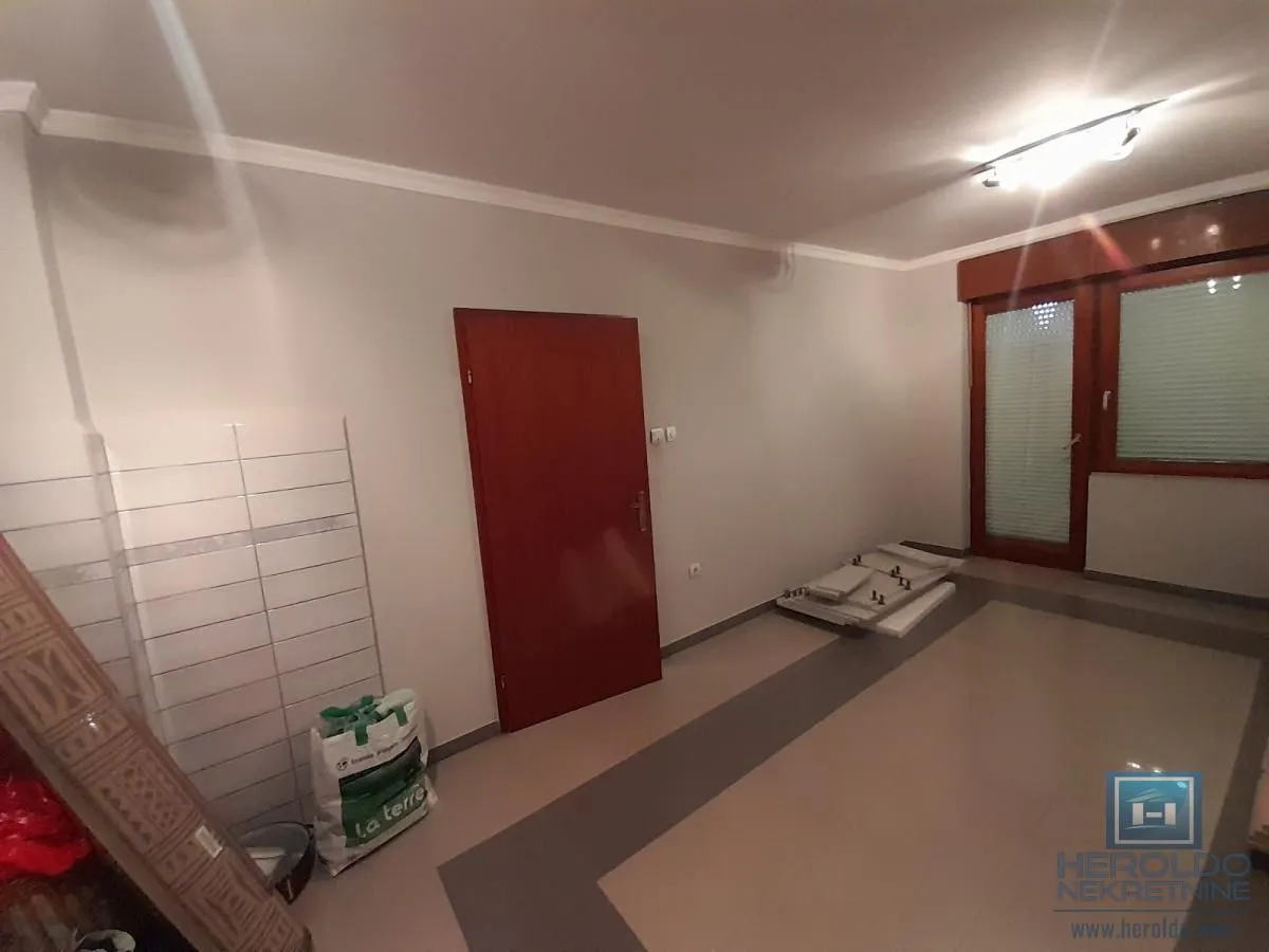 Sale, house, 180m², Centar, Ćuprija