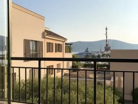 Prodaja, jednosoban stan, 146m², Centar, Tivat - image 8