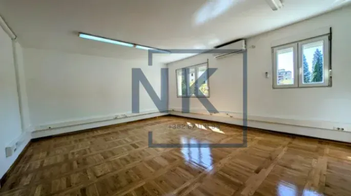 Izdavanje, poslovni prostor, 74m², Lepa Kata, Podgorica