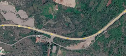 Satelitski snimak lokacije sa prikazanim putevima i okruženjem. - image 2