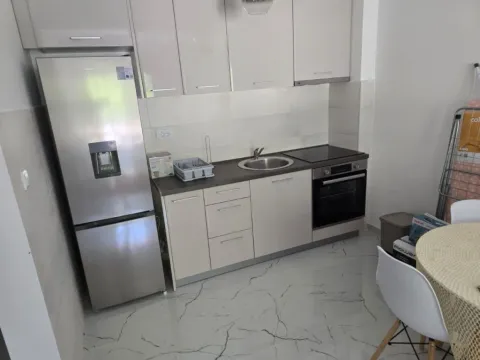 Izdavanje, jednosoban stan, 42m², Budva, Crna Gora - image 10