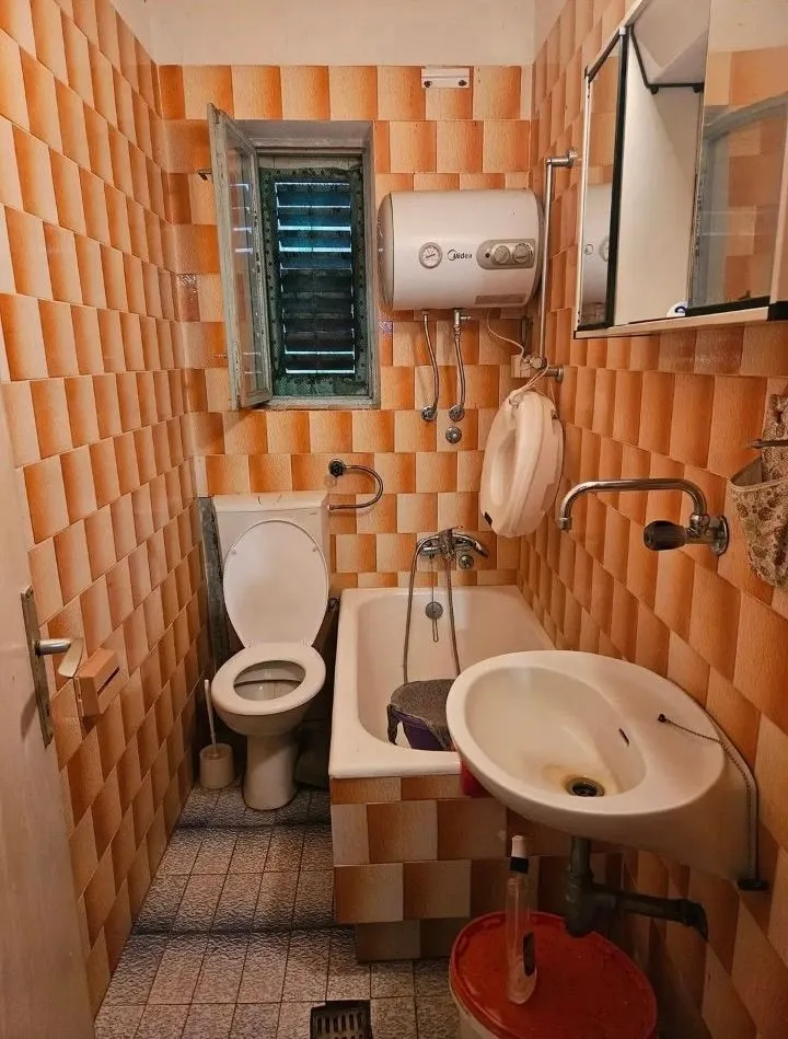 Sale, house, 100m², Bar, Crna Gora