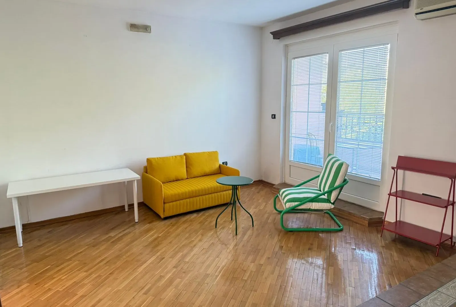 Izdavanje, jednosoban stan, 50m², Centar, Podgorica