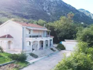 Prodaja, kuća, 300m², Prčanj, Kotor - image 2